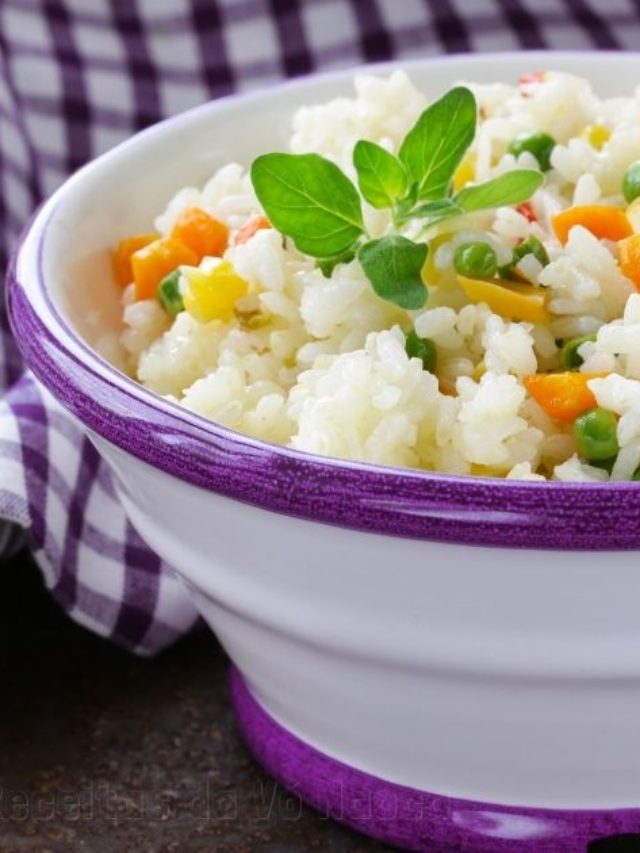 Esta em busca de uma receita de arroz temperado natalino sem uva passa? Clique aqui...
