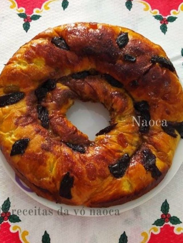 A vovó trouxe sua famosa receita de rosca caseira da vó naoca, uma massa deliciosa...