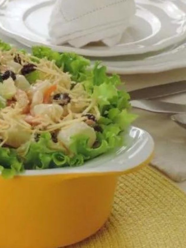 O blog trouxe uma receita de Salpicão de Bacalhau Simples para ensinar para vocês de...