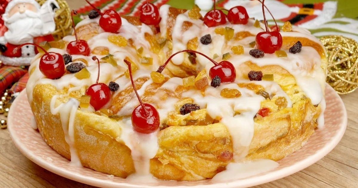 O blog Naoca trouxe uma receita para o seu natal de rosca natalina com frutas...