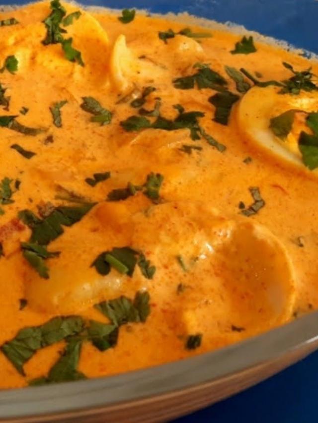 Estrogonofe de Ovo Cozido é uma receita sensacional e barata, além de estar cheia de...