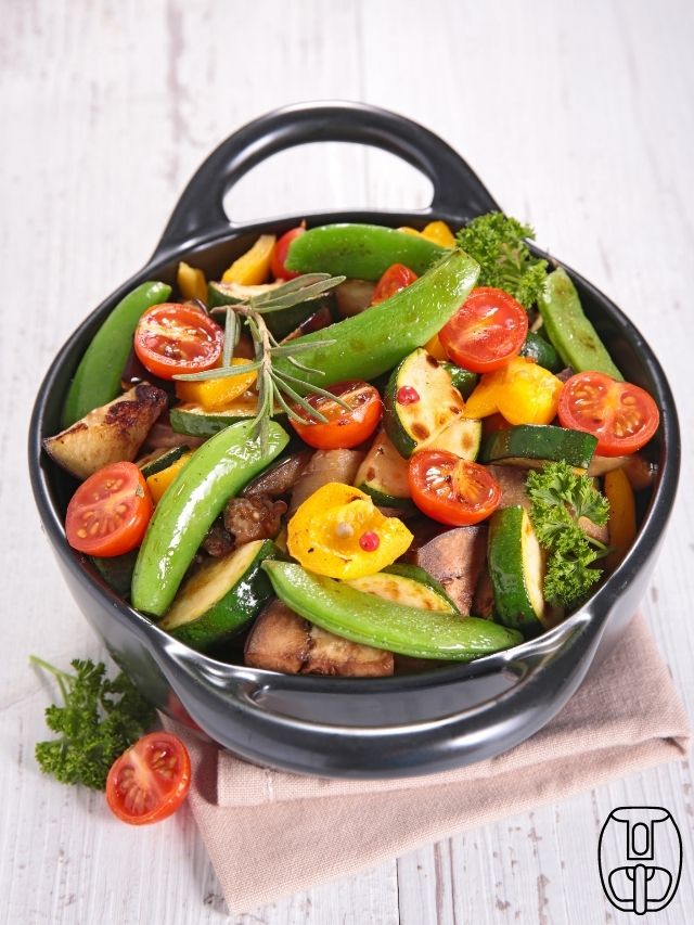 Ao fazer Legumes crocantes na Airfryer você pode comer vegetais fritos facilmente, sem óleo e...