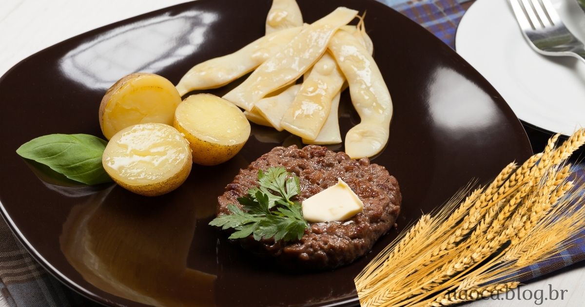 Fazer uma Hamburguer de Carne com Aveia Quaker® além de saudável, é uma refeição muito simples...