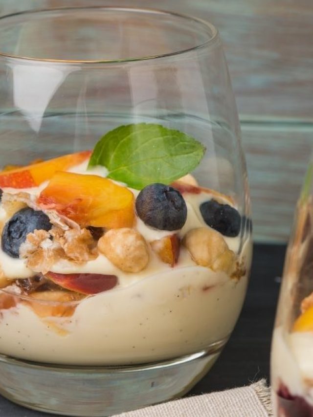 Naoca trouxe uma sobremesa muito prático, Mousse de Pêssego com Calda. Faça hoje e se...