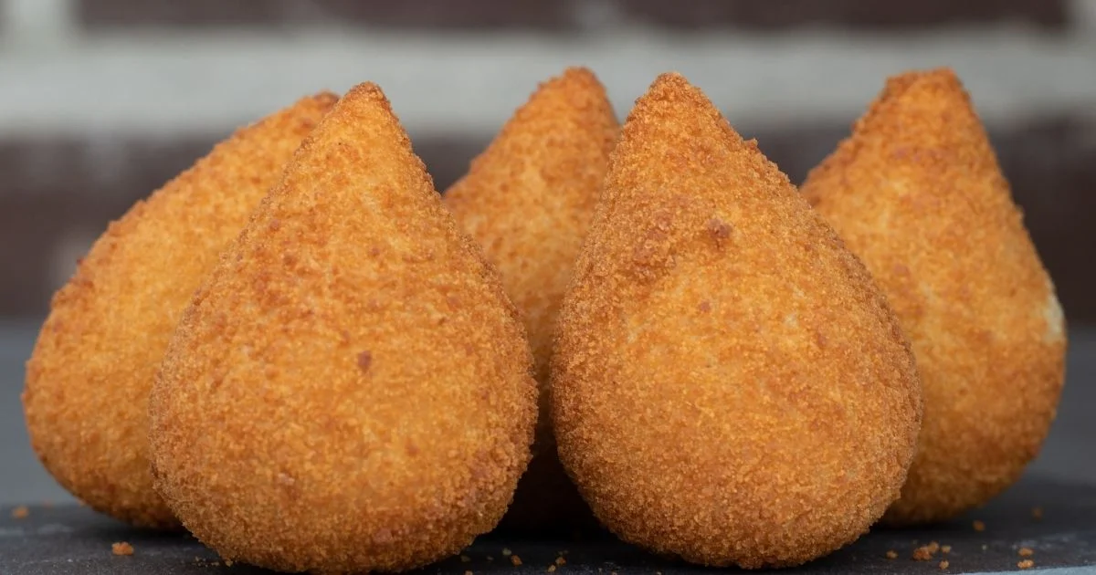 Especiais: Coxinha com Massa de Macaxeira