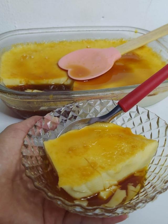 Hoje você aprender a fazer um pudim de travessa sem forno. É uma receitas rápida...