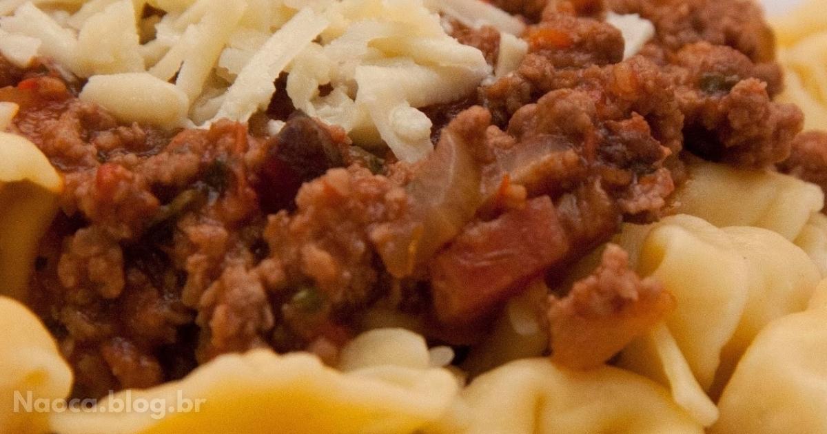 Hoje Naoca nos trás um prato de origem italiana, o famoso Capeletti de Carne e...