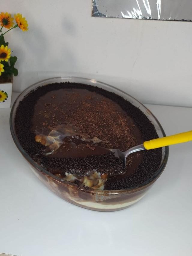 Todo mundo quer comer chocolate no dia da páscoa. E com isso, Naoca preparou esse...