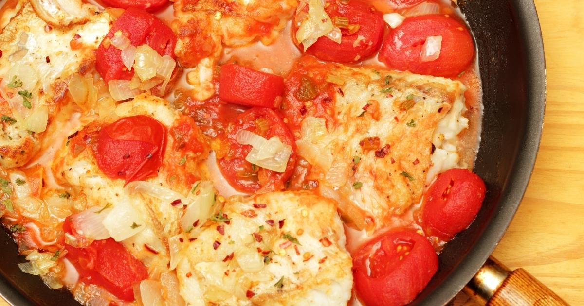 Fazer moqueca de peixe é muito simples. Além de ser uma comida leve, consumir peixe...