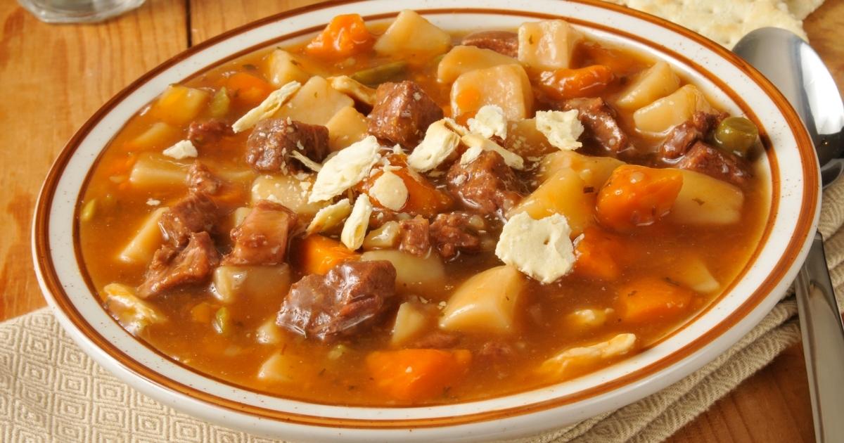 Receita de Sopa de Carne com Legumes