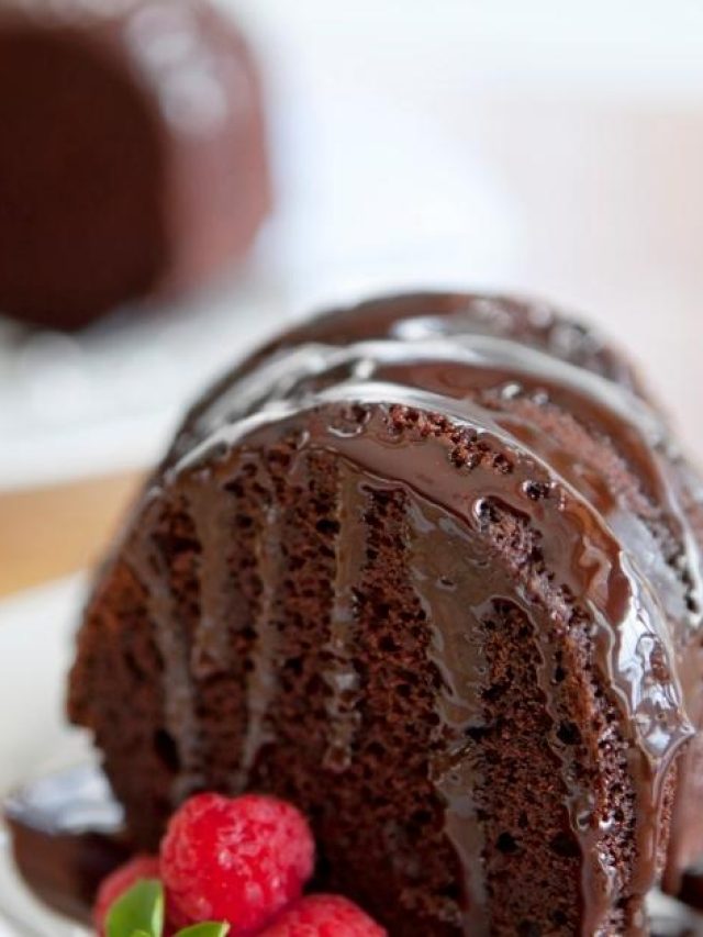 Fazer um bolo de chocolate fofinho é uma ótima opção para o café da manhã...