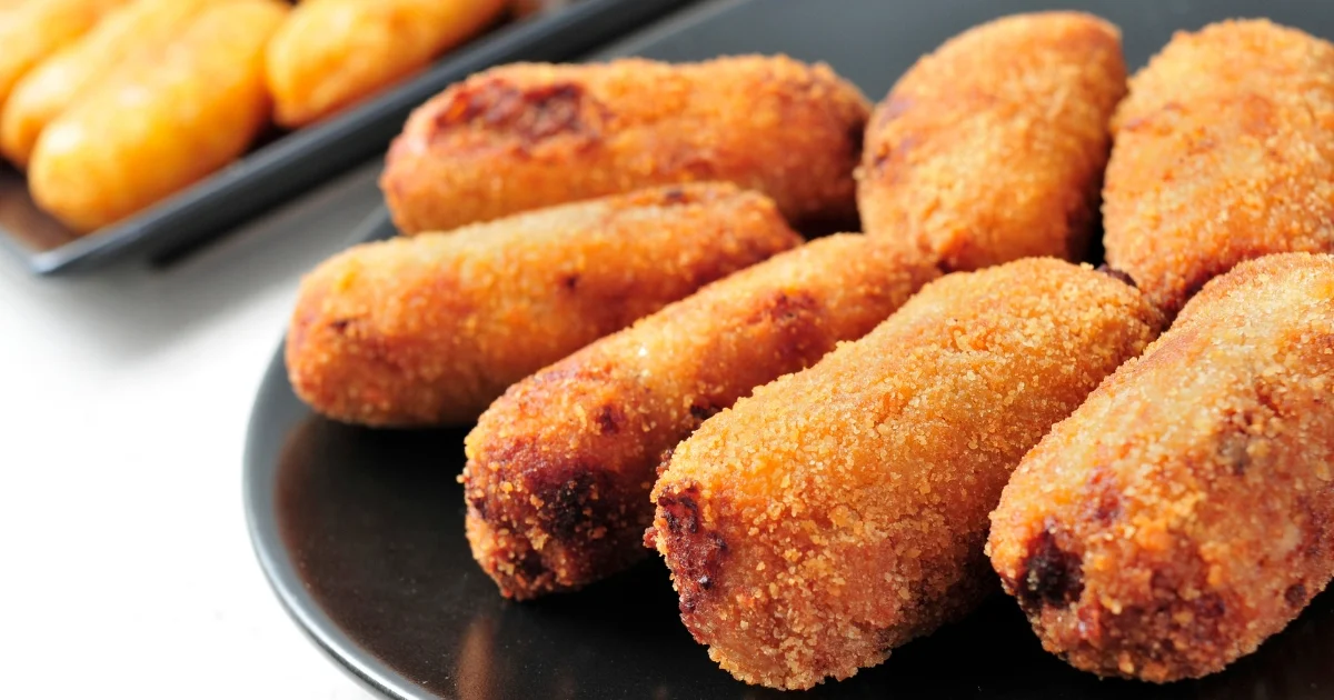 Lanche: Bolinho de Estudante