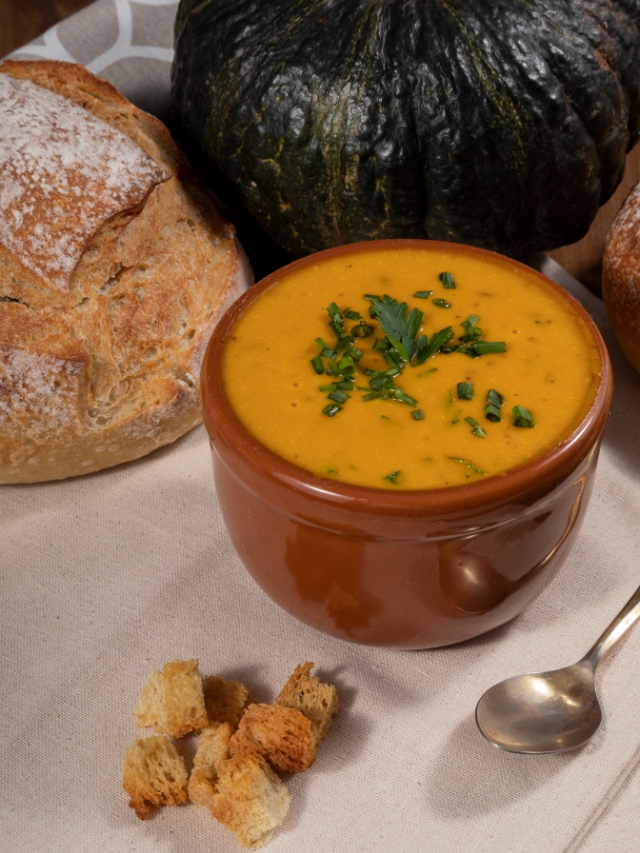 Prepare-se para se deliciar com esta incrível receita de caldo de abóbora, ideal para aquecer...