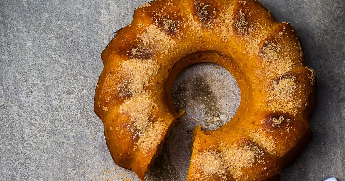 Venha desfrutar de um bolo de abóbora super saudável e delicioso, se você provou um...