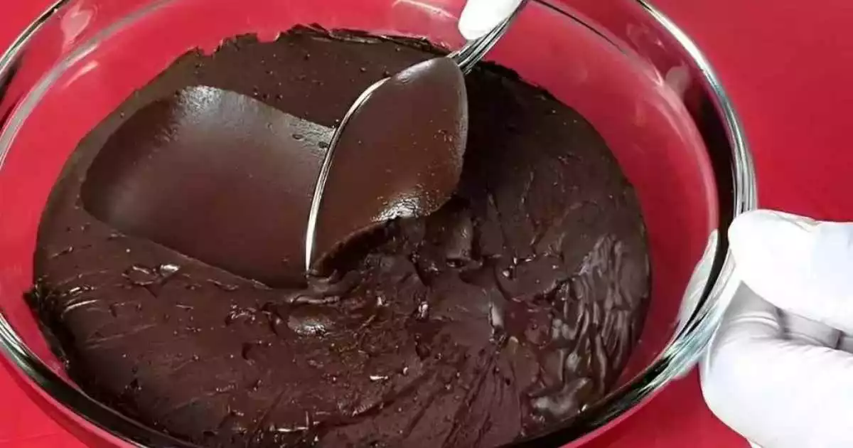 Sobremesas: Mousse de chocolate 2 em 1 para rechear bolos ou servir na sobremesa