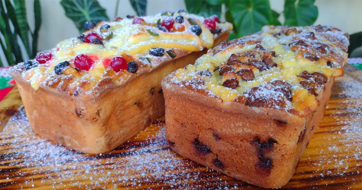 Bolotone de Natal é uma deliciosa receita que combina o tradicional panetone com recheio de...