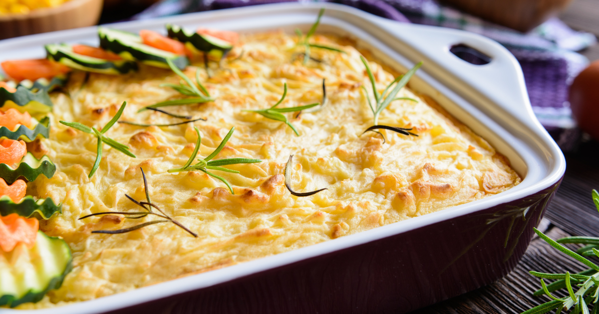 Purê de batata com carne moída é uma receita fácil e deliciosa. Aprenda como fazer...