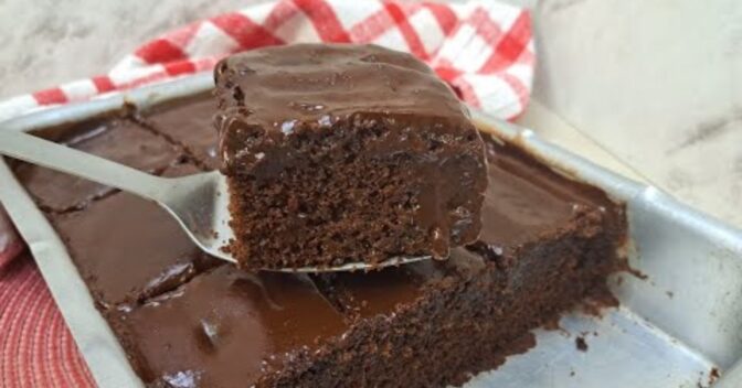 Bolos: Bolo de Chocolate sem Glúten e sem Lactose com a Massa Fofinha