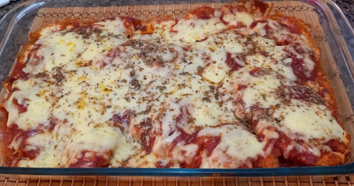 Filé de frango a parmegiana é uma deliciosa e prática opção culinária, perfeita para quem...