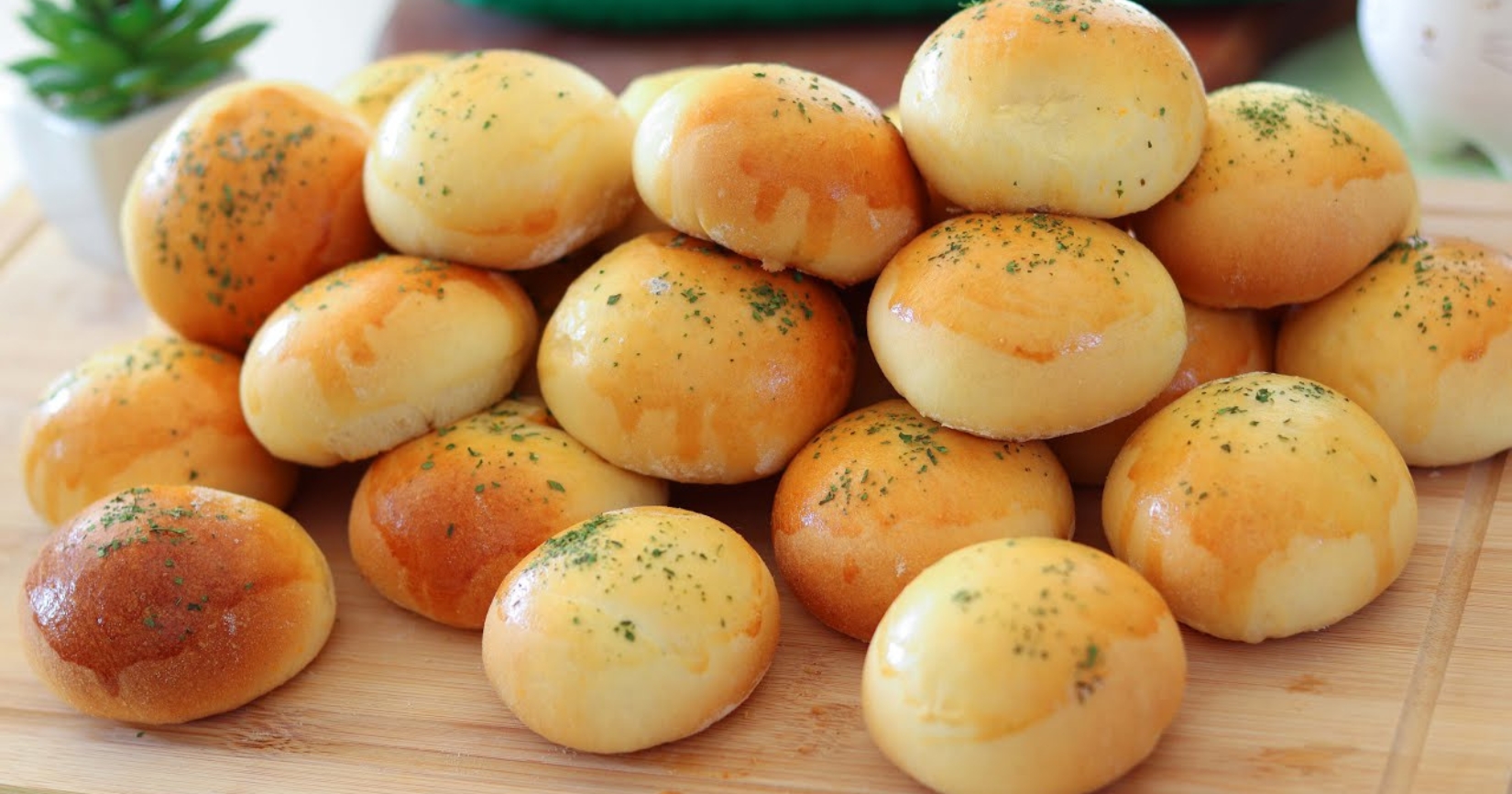 Pão Salgado Com Recheio Cremoso de Frango