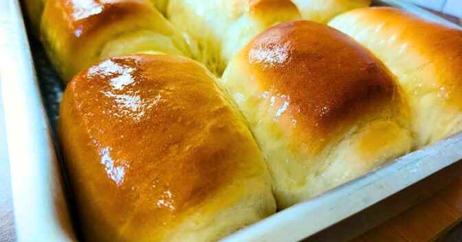 Pães: Pãozinho de Algodão Fofinho, Brilhoso e Quentinho para Acompanhar o Café