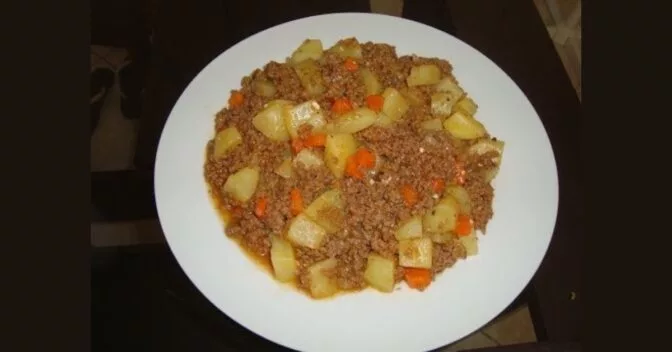 Carnes: Picadinho de Carne Moída com Legumes