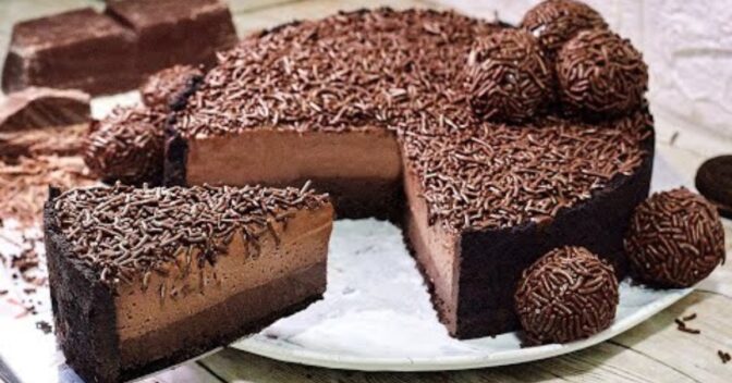 Tortas: Torta Mousse de Brigadeiro Econômico de Poucos Ingredientes que Rende Até 8 Fatias