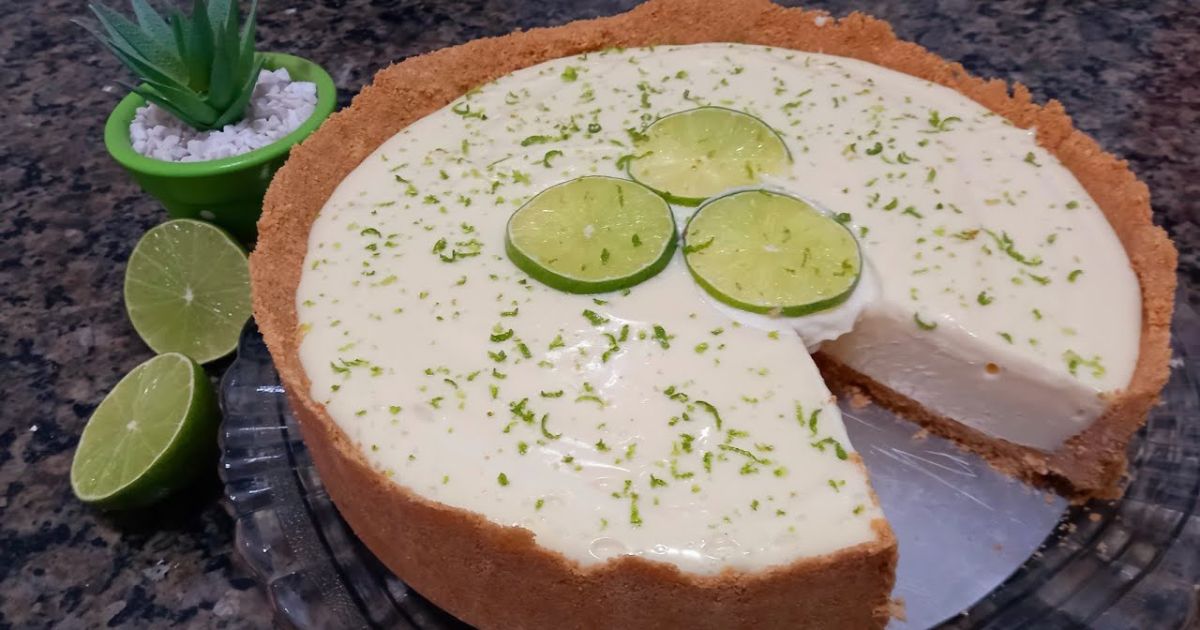 Aqui está uma receita simples e deliciosa de torta de limão que não requer fogão...