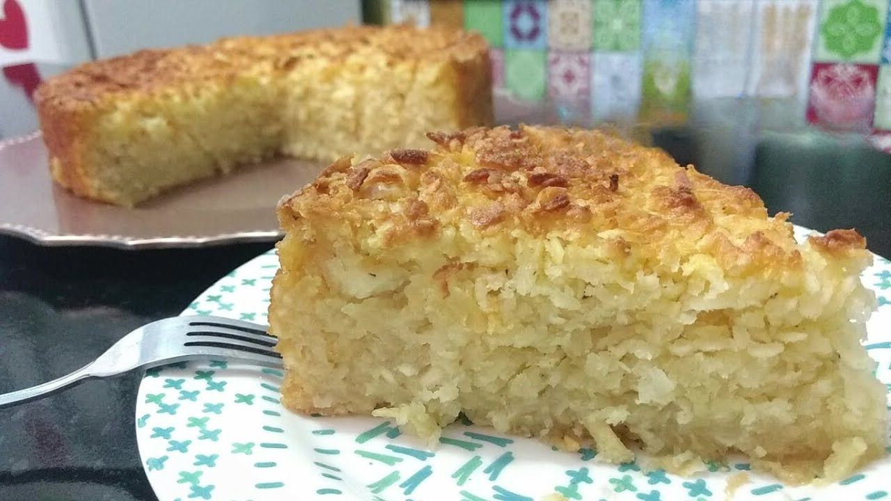 O bolo de macaxeira flocado é uma iguaria deliciosa, conhecida por sua textura macia e...