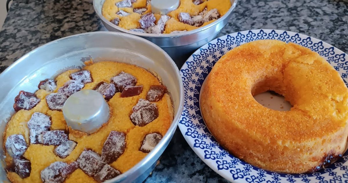 Quem resiste a um bolo fofinho e saboroso? O bolo de sal com goiabada é...