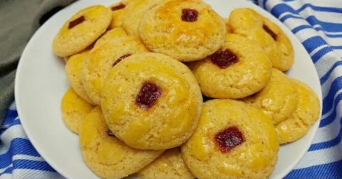 Biscoitos: Broa de Fubá com Goiabada Fácil de Fazer e Super Macia e que Fica Ótima com Um Cafézinho