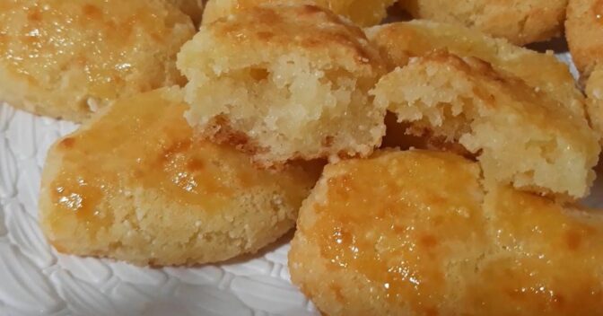 Pães: Pãozinho de Tapioca: Experimente essa Receita que é Fácil de Fazer e é Perfeita para o Café da Manhã ou Tarde