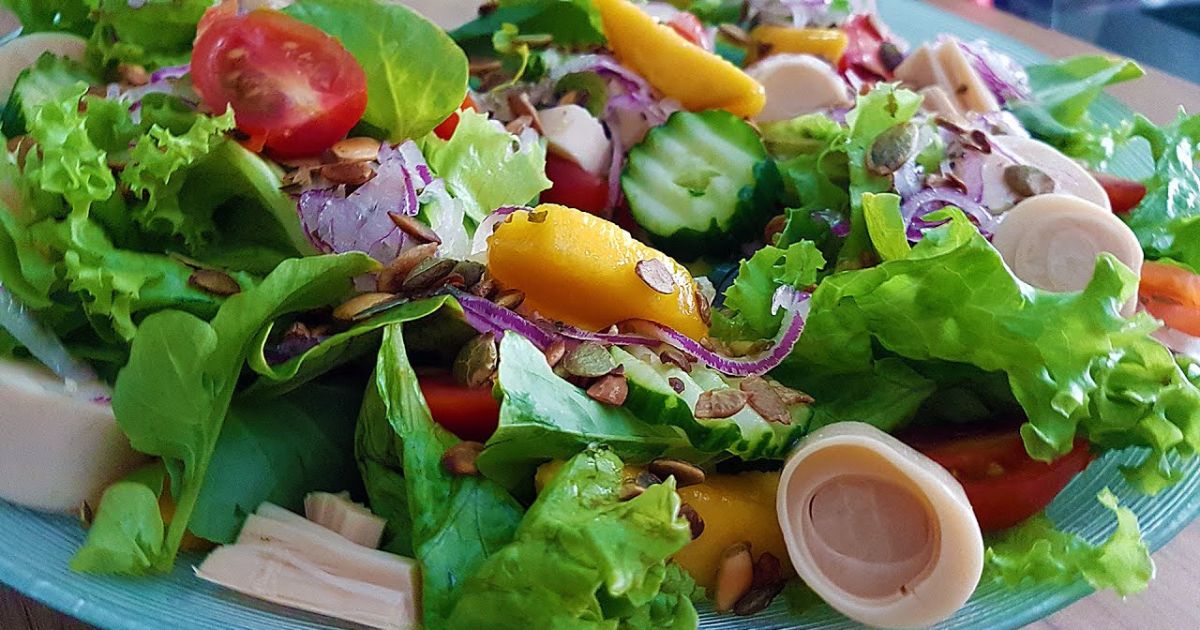 A salada de alface é uma escolha excelente para quem busca uma refeição leve, nutritiva...