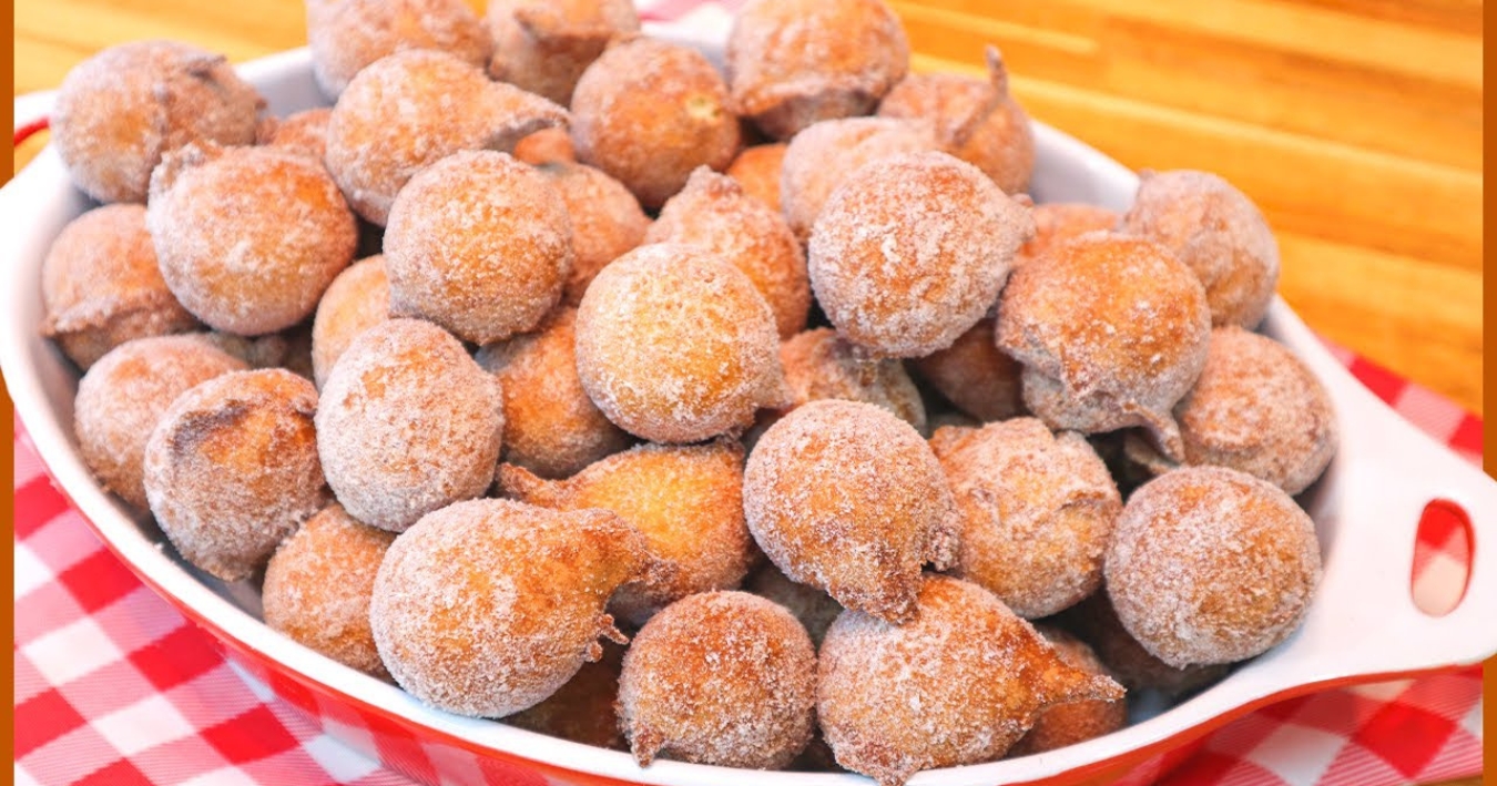 Bolinho de Chuva Fácil e Gostoso Os bolinhos de chuva são uma receita clássica brasileira,...