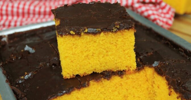 Bolos: Bolo de Cenoura com Recheio de Casquinha Bem Sequinha de Chocolate