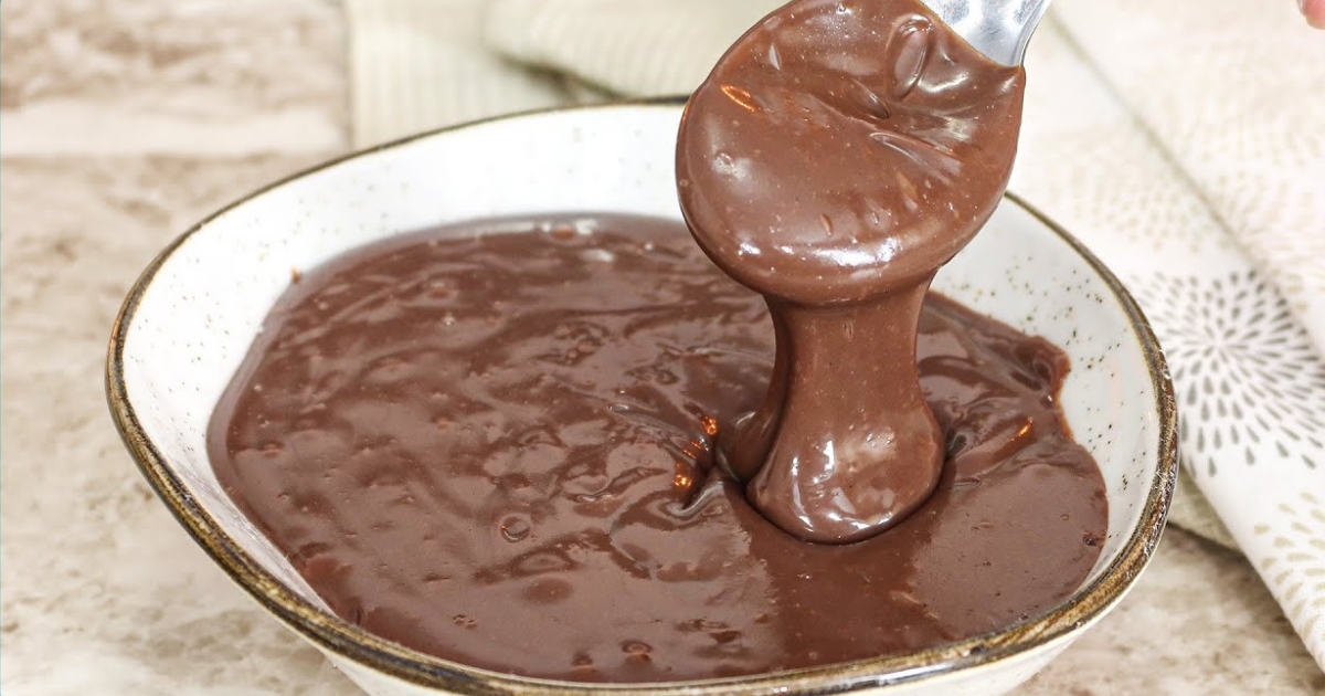 Esta versão do clássico brigadeiro brasileiro oferece uma textura ainda mais indulgente, que derrete na...