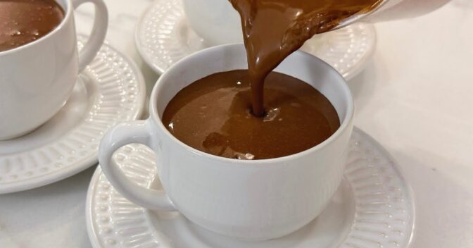 Bebidas: Chocolate Quente Cremoso e Econômico que Todos Querem em Dias de Frio