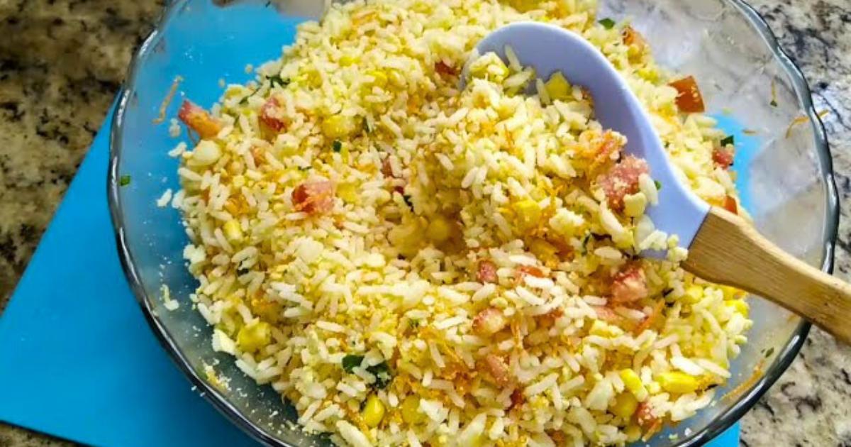 Essa receita de arroz para acompanhar churrasco é ideal para aproveitar as sobras de arroz...