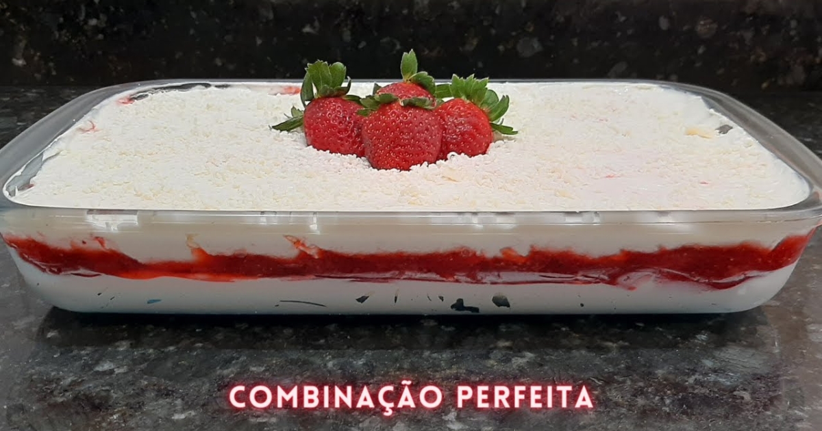 Sobremesa de Moça Cremosa com Geleia de Morango