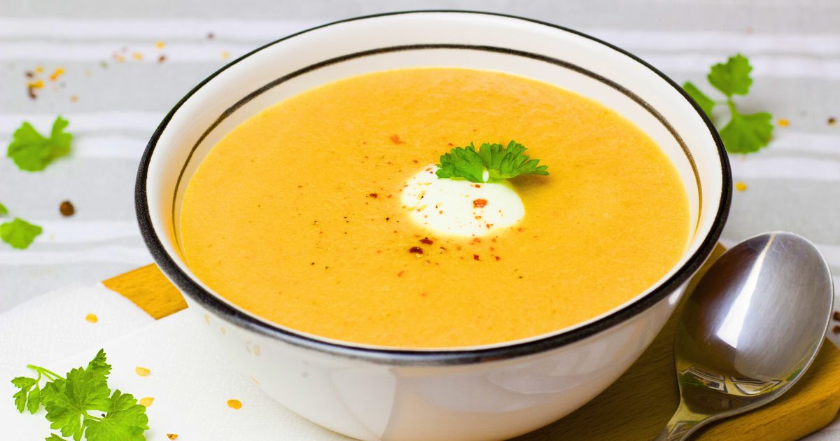 A sopa é deliciosa, nutritiva e fácil de fazer, sendo uma ótima opção para incluir...