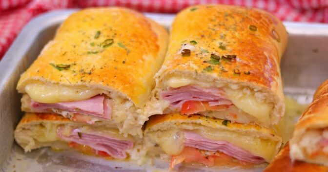 Lanche: Você Chama de Joelho ou Enrolado de Presunto esse Salgado? Só sei Que é Gostosão!