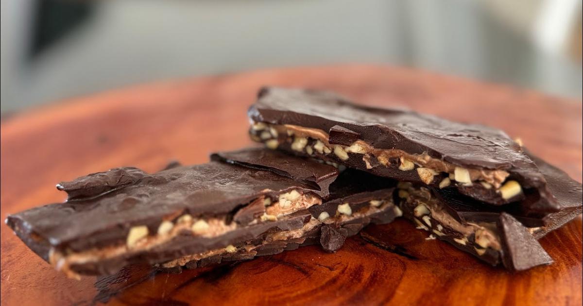 Descubra como preparar um delicioso chocolate proteico em casa, ideal para quem busca uma opção...