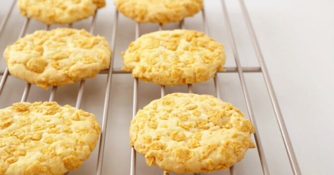 Biscoitos: Receita Deliciosa de Cookies de Flocos de Milho Fácil de Fazer