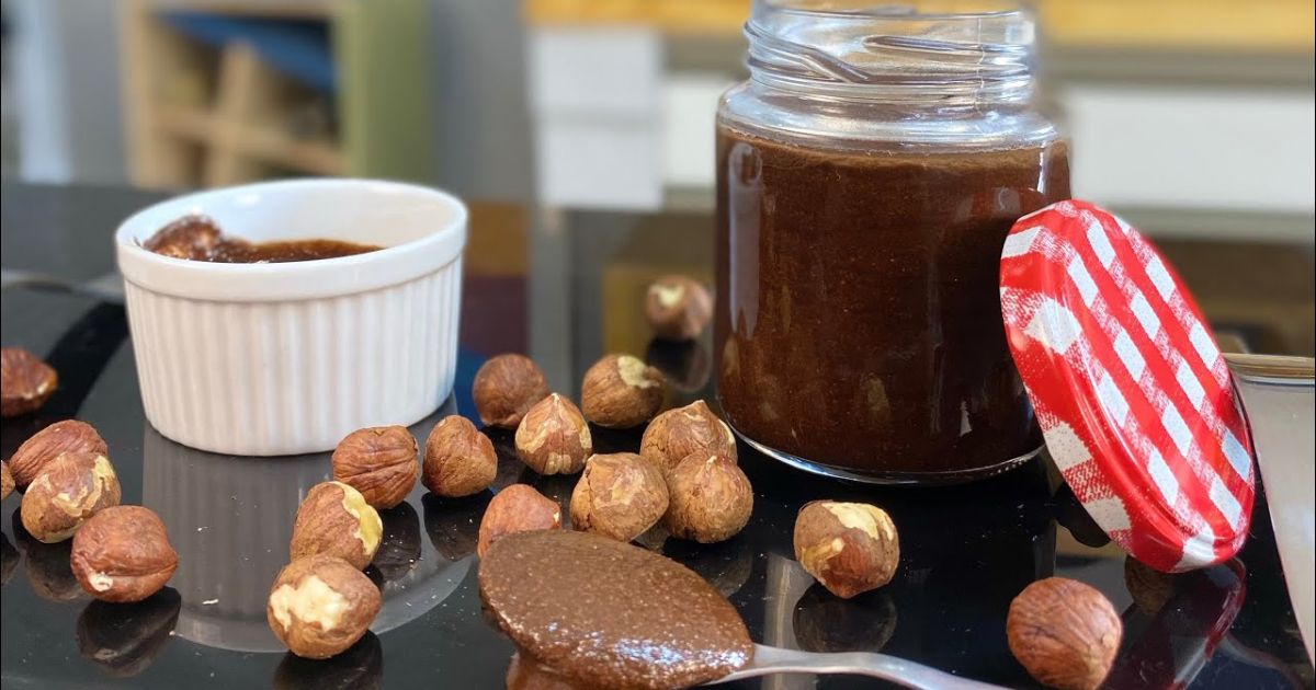 A nutella low carb é uma opção deliciosa e saudável para quem ama chocolate e...