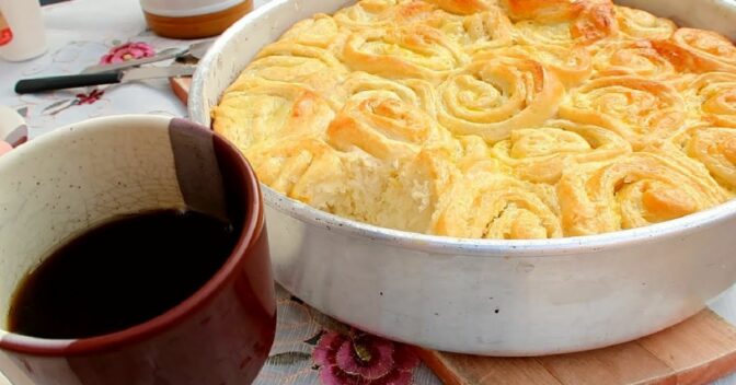 Pães: Pão Doce com Creme para Acompanhar com o Seu Cafézinho da Tarde