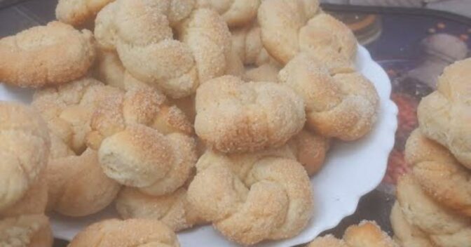 Lanche: Receita de Rosquinha de Creme de Leite Assada para Um Lanche da Tarde Delicioso