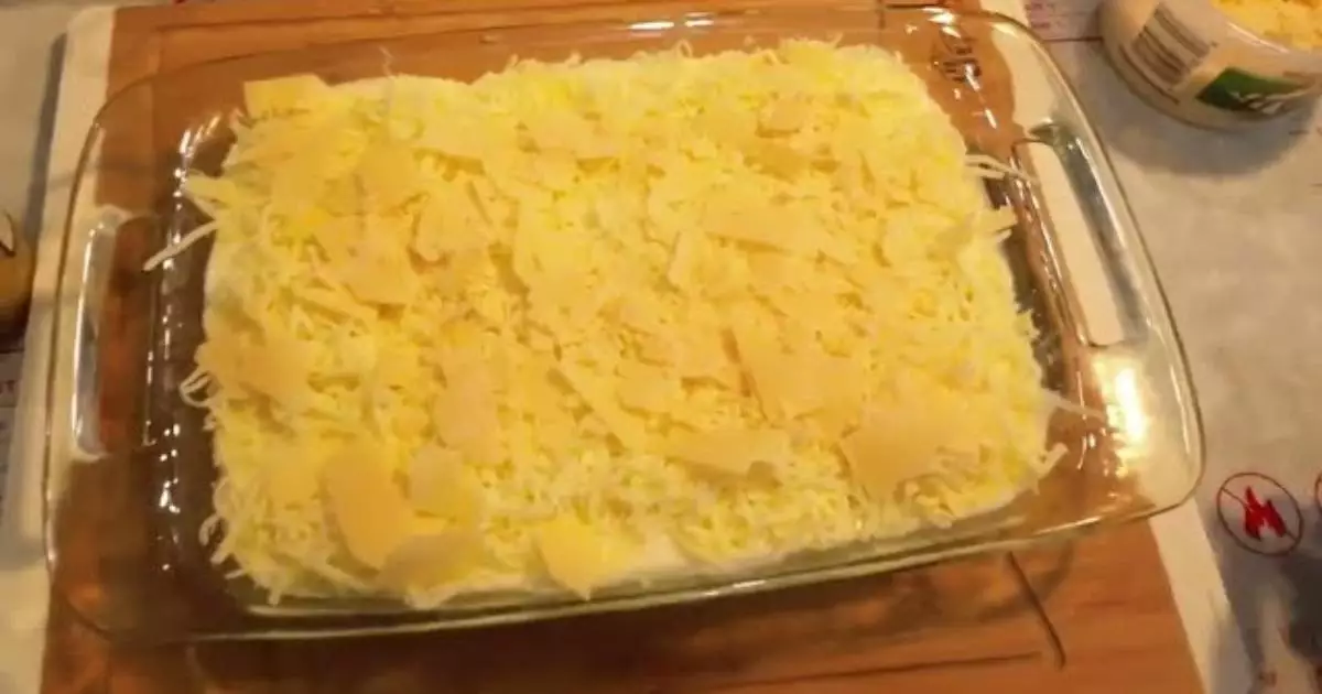 O Bacalhau com Natas é uma iguaria tradicional da culinária portuguesa, conhecido por sua combinação...