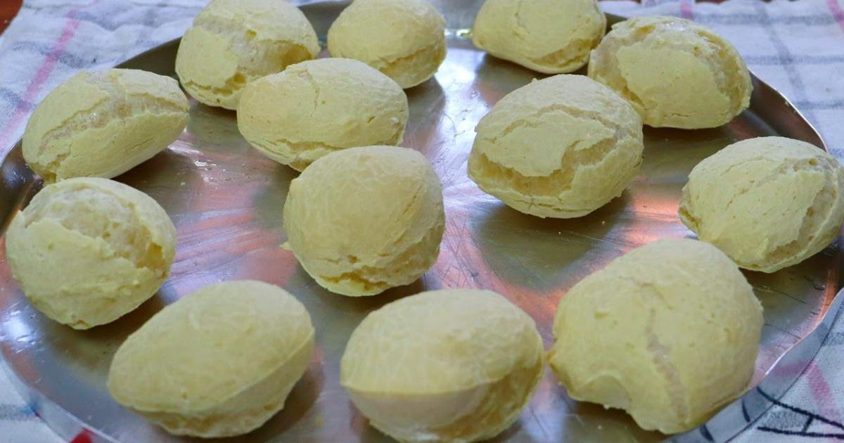 Biscoito de Polvilho que Parece Pão de Queijo e Combina Perfeito com um Cafézinho