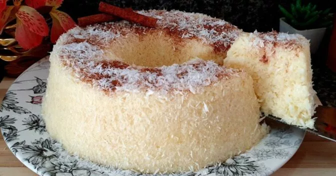 Bolos: Bolo com Farinha de Tapioca Granulada que Nem Precisa Ligar o Forno