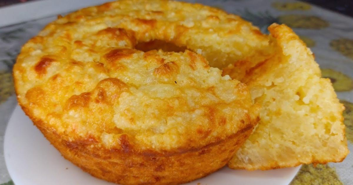 Bolo de Tapioca Com Maisena e Sem Trigo Para o Café da Manhã Construído para...